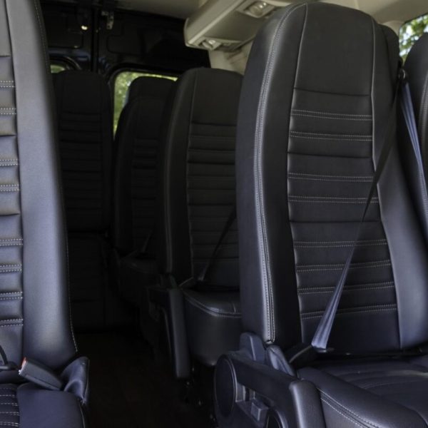 TRANSIT NEGRA INTERIOR